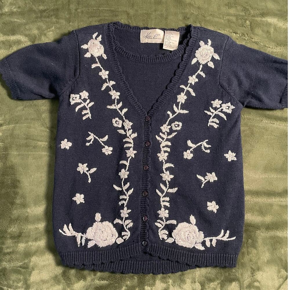 Vtg. Kathie Lee Navy Knit Short Sleeve Cardigan with floral embroidery SZ Small